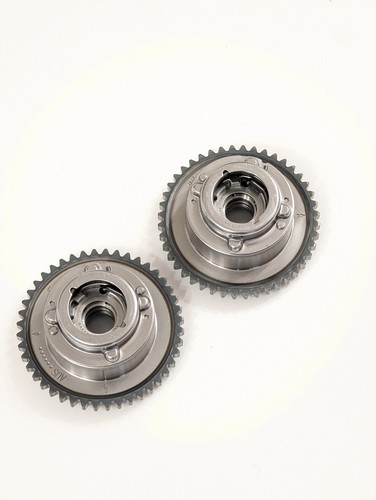 Intake and exhaust camshaft - ,